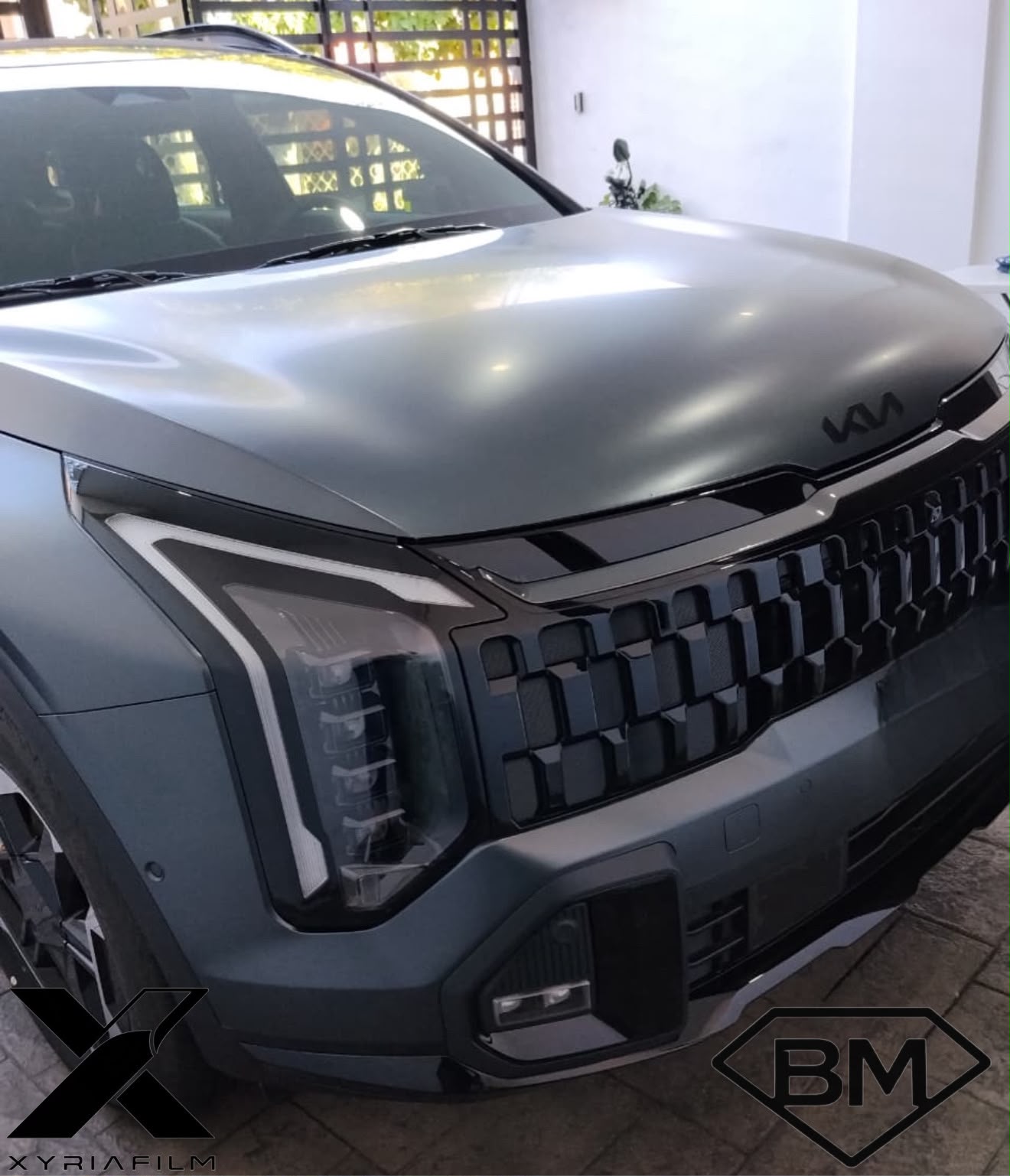 Kia con PPF acabado mate XyriaFilm en cofre y frente, instalación a domicilio en Guadalajara