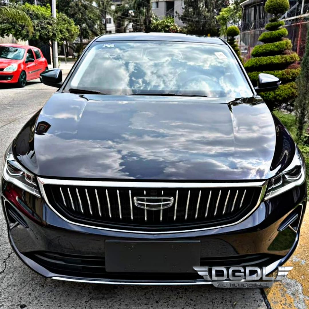 Corrección de pintura Geely Emgrand brillo