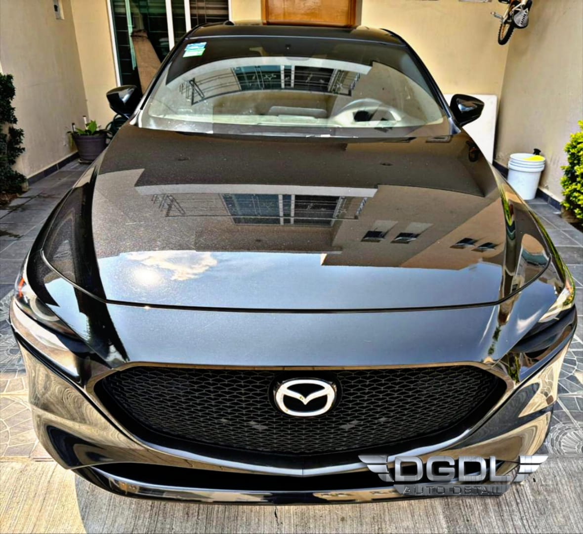Detallado Mazda 3 negro brillo espejo
